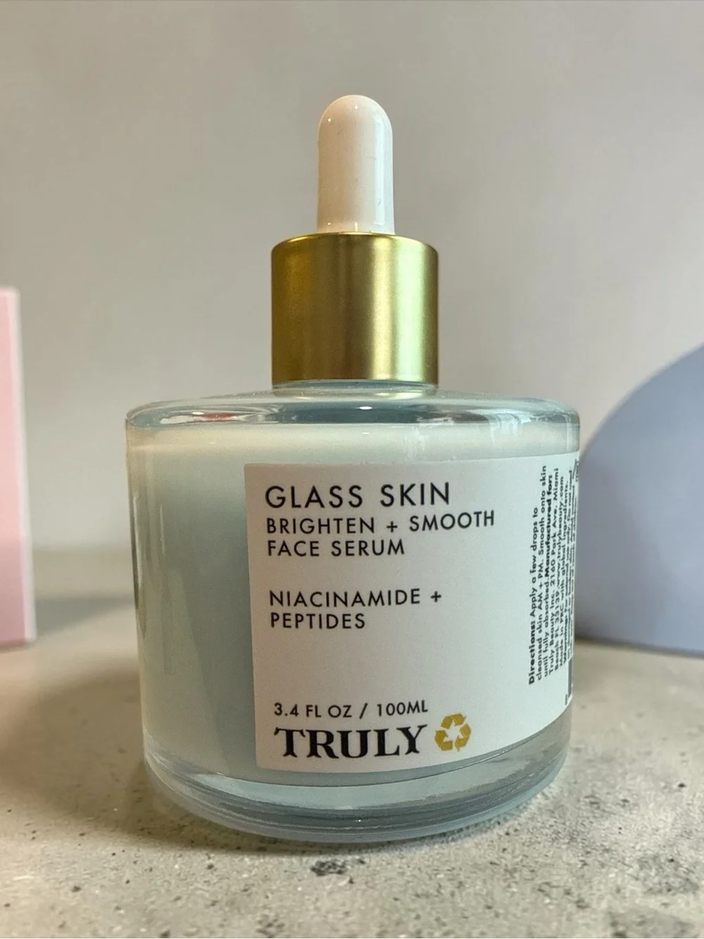 TRULY Glass Skin Brighten + Smooth Face Serum - White & Gold